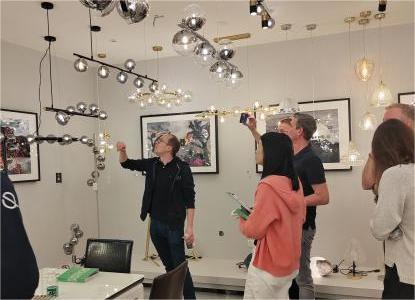 Il cliente viene allo showroom per effettuare l'ordine