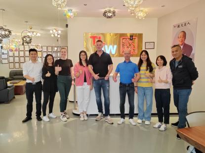 Il cliente olandese viene in visita aziendale