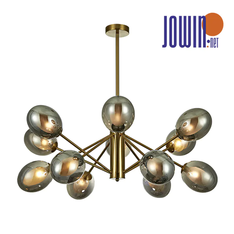 Nobile e bellissimo lampadario a palloncino