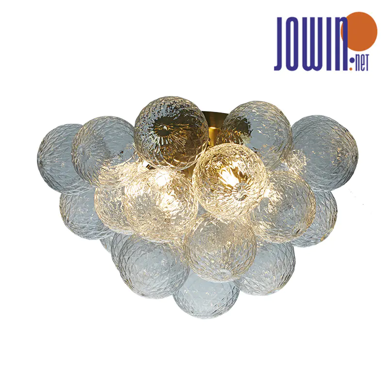 Lampada da soffitto punteggiata di stelle
